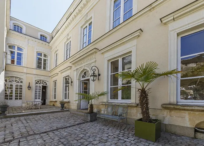 Konukevi Aubance - Maison Bossoreil 3*